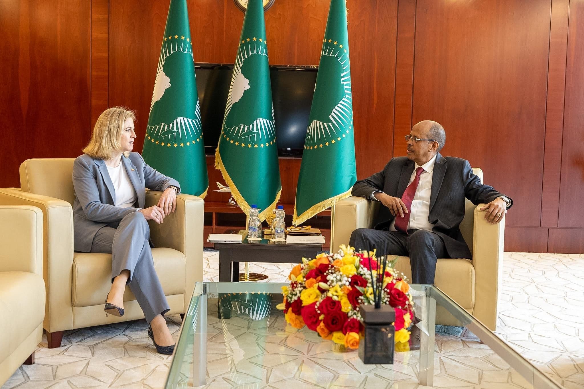 AU and EU sign deal 