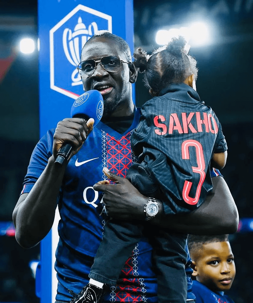 Mamadou Sakho Announces Retirement at 35 in Emotional Farewell at Parc des Princes